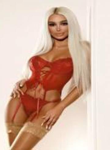 London Escort RiaSparkles Adult Entertainer in United Kingdom, Female Adult Service Provider, Romanian Escort and Companion.